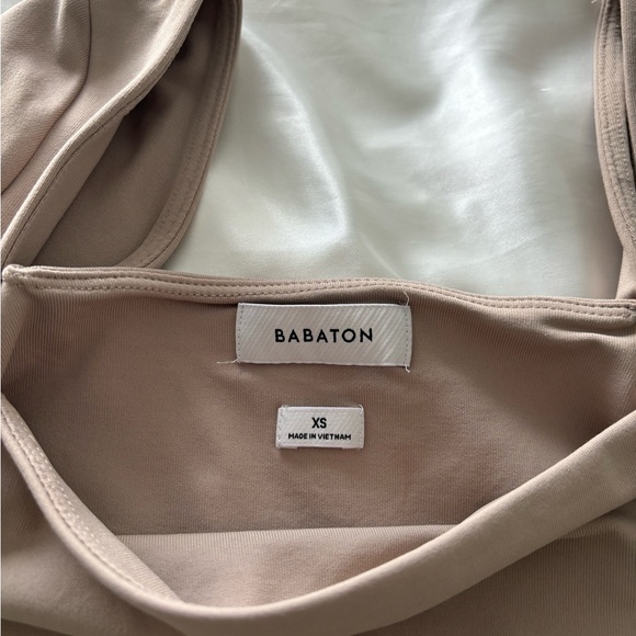 Aritzia Babaton Contour Long Sleeve Bodysuit - Picture 5 of 6